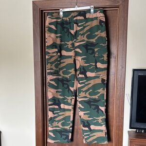 Men's Camo Cargo Sweatpants.extra large NWOT by Boulder Creek trading Company